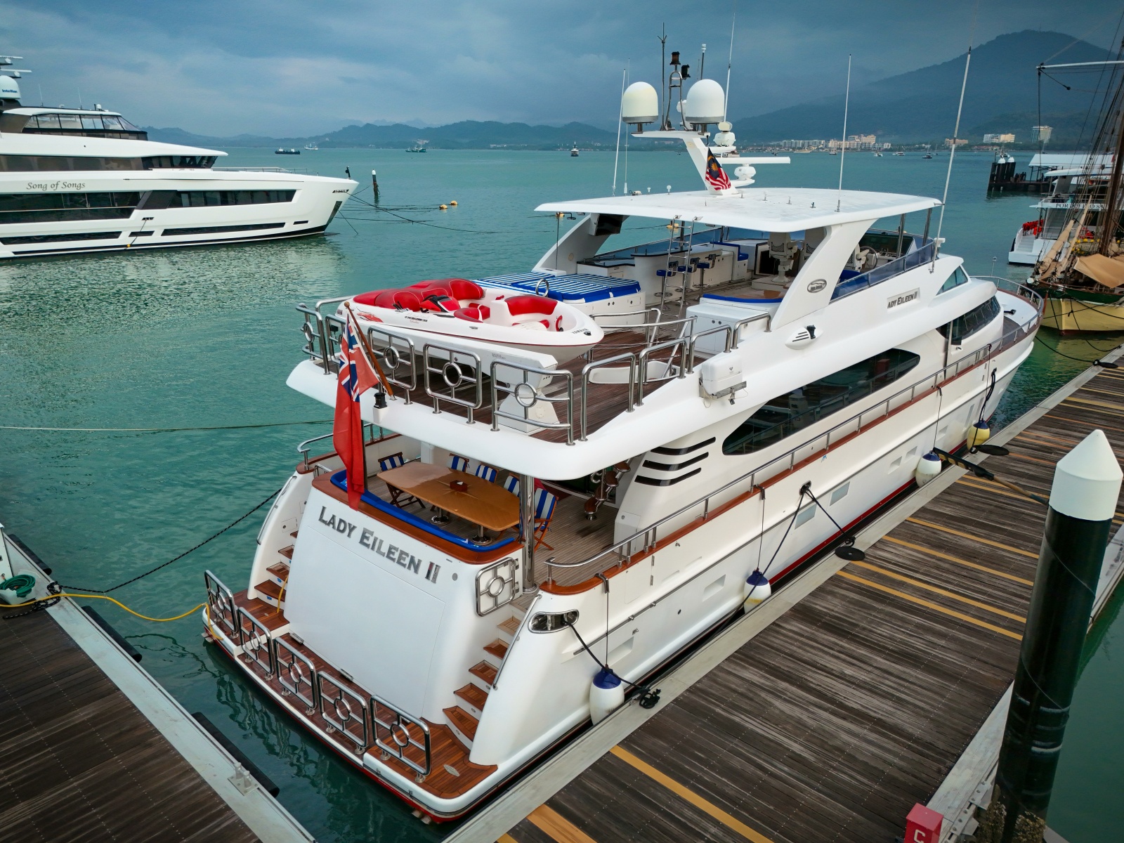 97' 2007 New Ocean New Ocean 95