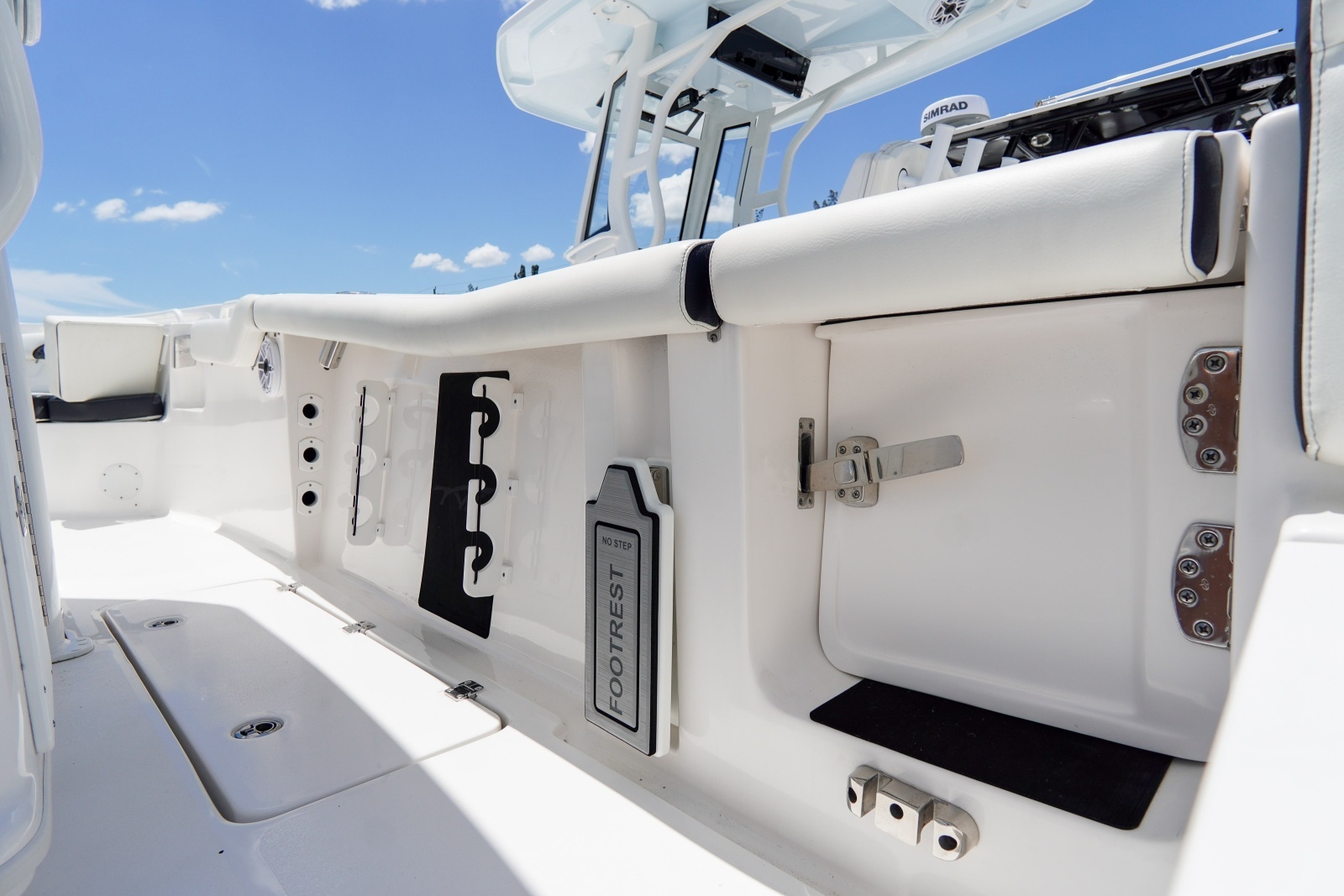 25ft Tidewater Yacht For Sale