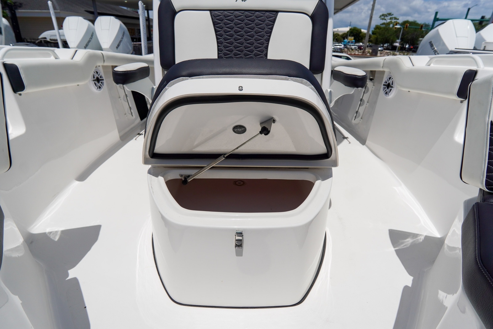 25ft Tidewater Yacht For Sale