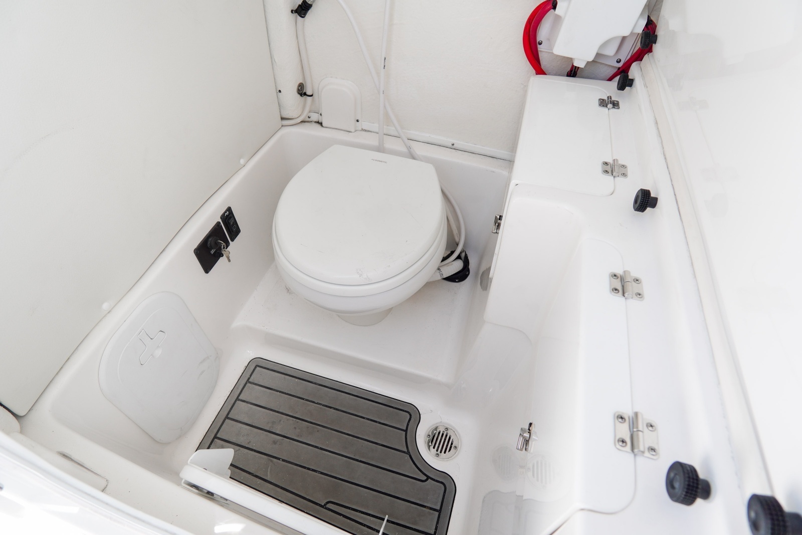 25ft Tidewater Yacht For Sale