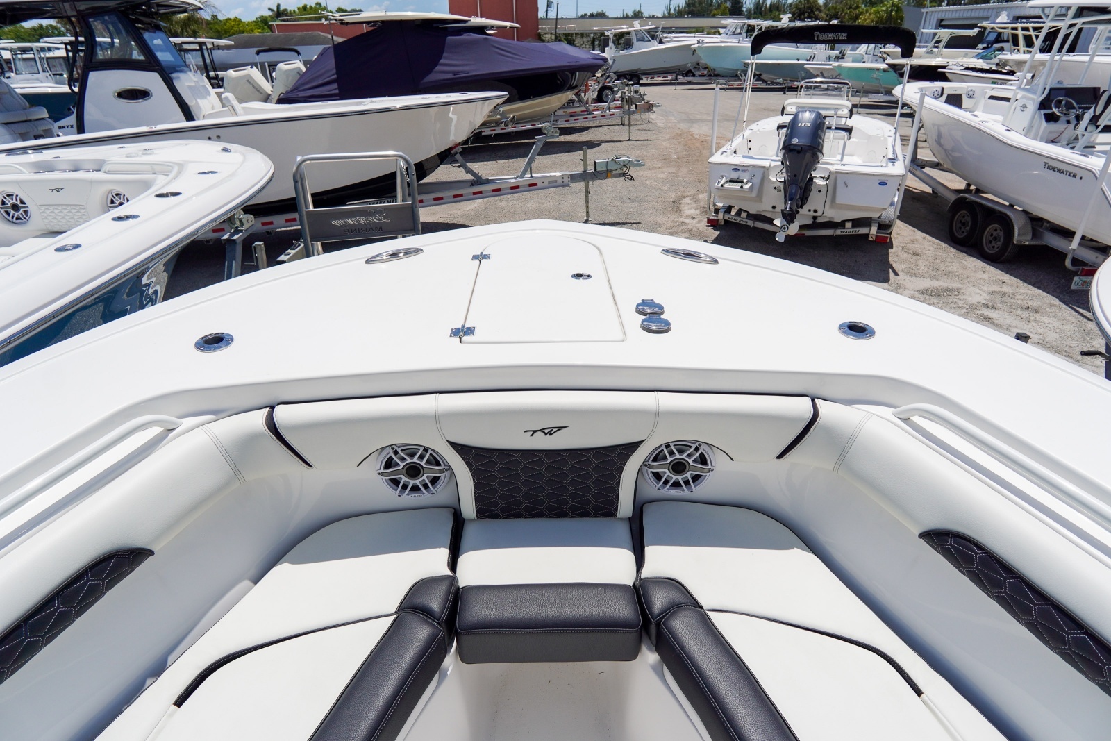 25ft Tidewater Yacht For Sale