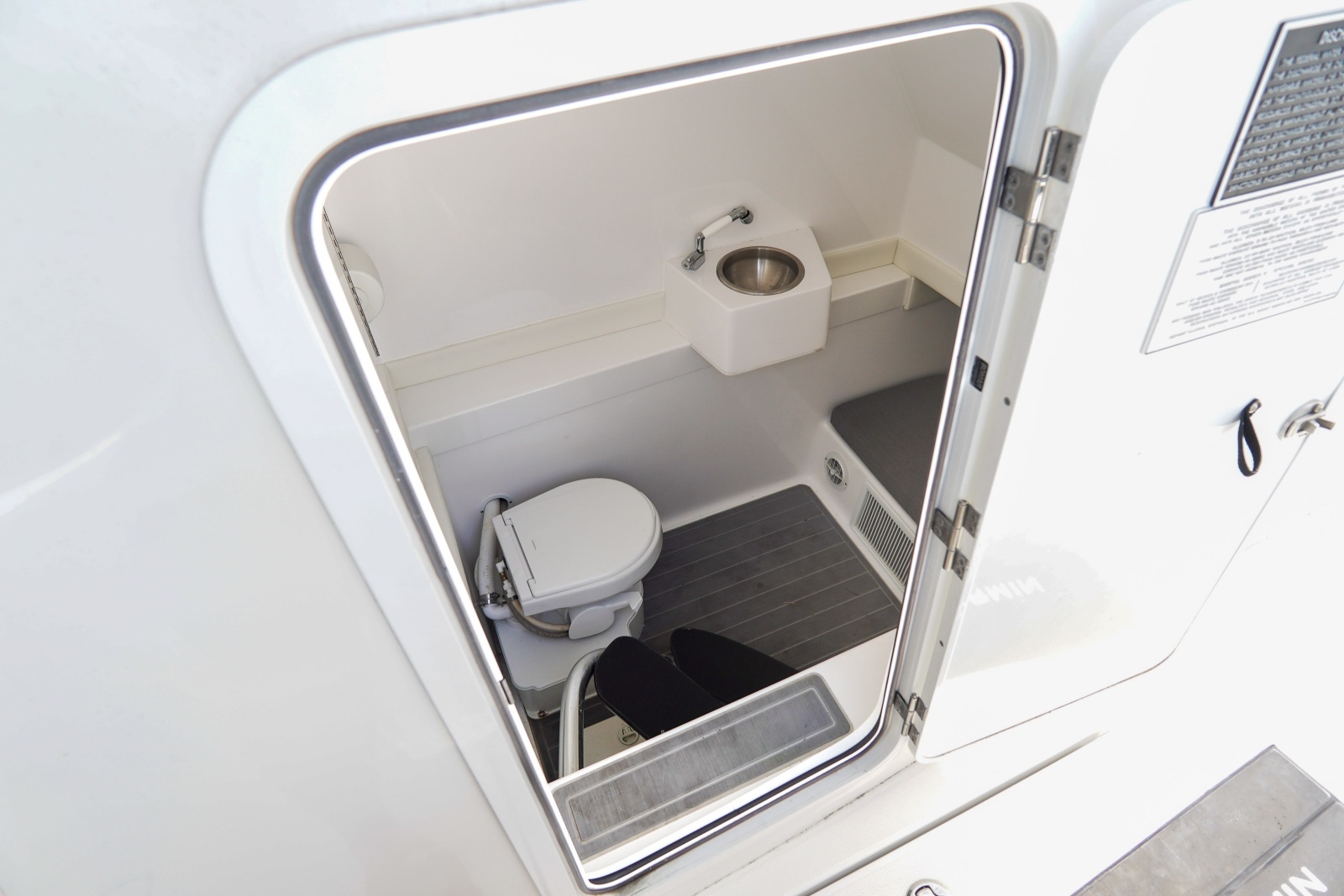 2024 Front Runner CC