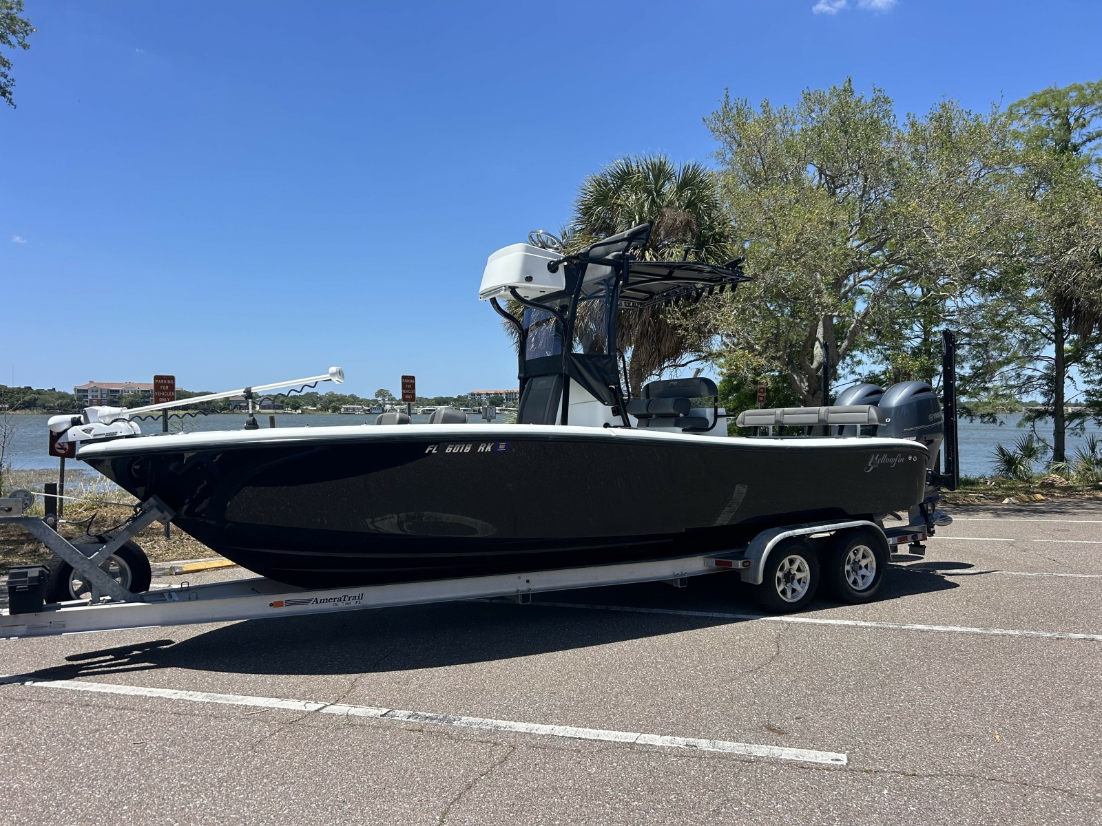 26' 2018 Yellowfin 26 Hybrid