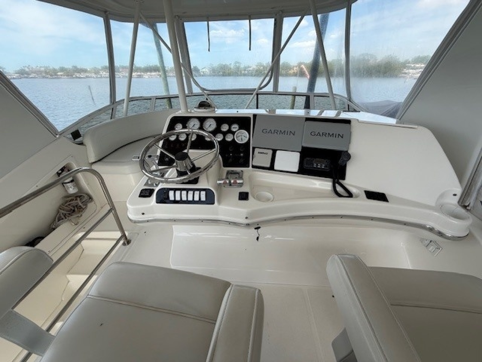 2001 Silverton 42 Convertible