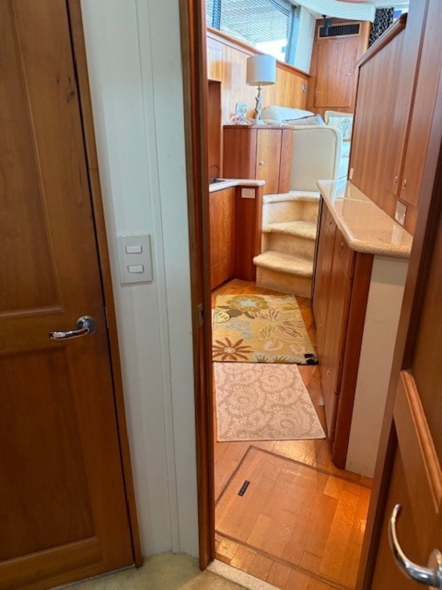 2001 Silverton 42 Convertible