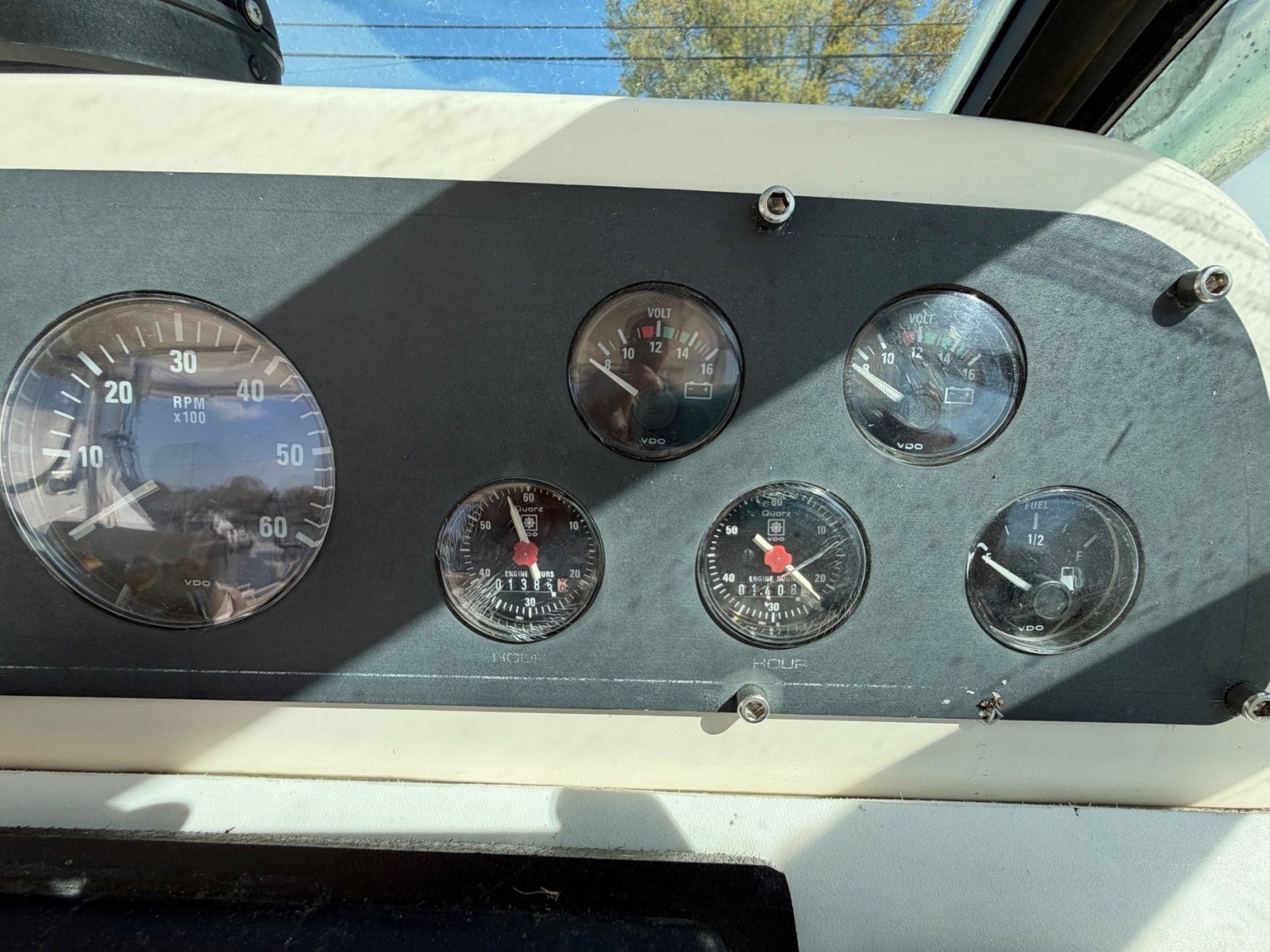 1997 Pursuit 3100 Express