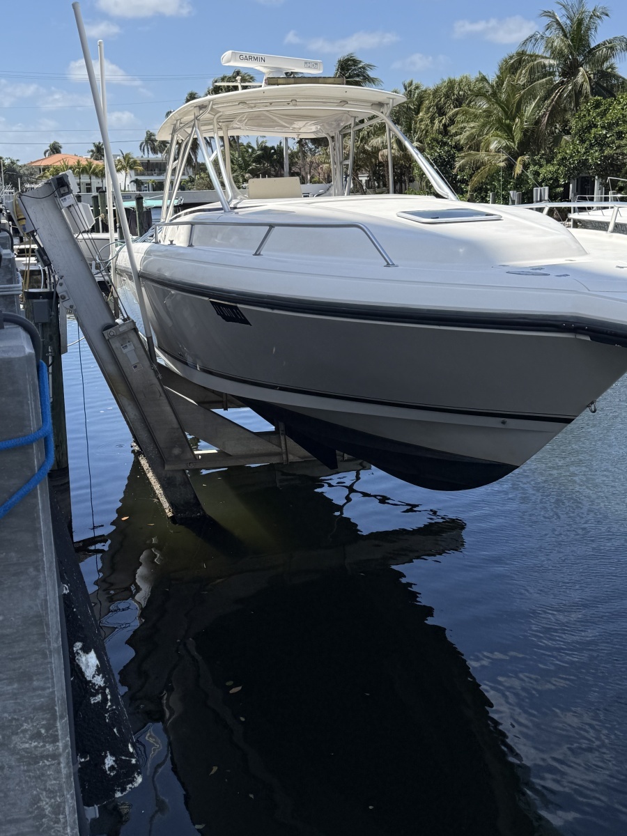 Captain s Call 38ft Intrepid Yacht For Sale