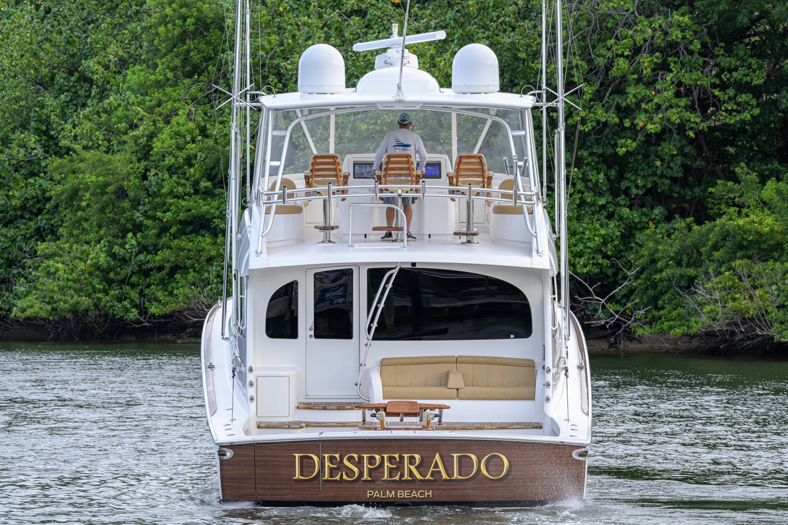 Viking 70 DESPERADO - Aft Profile