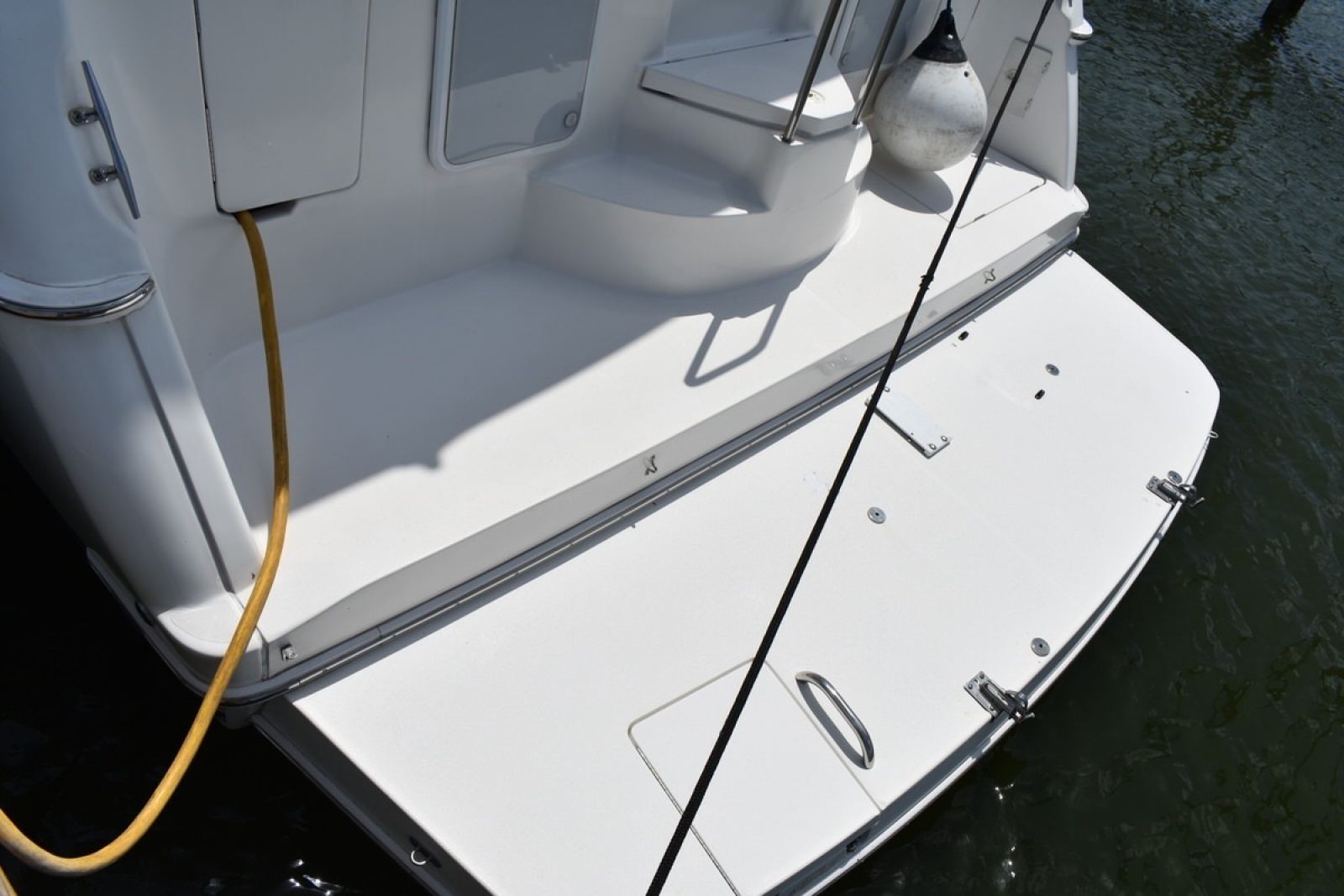1999 Silverton 422
