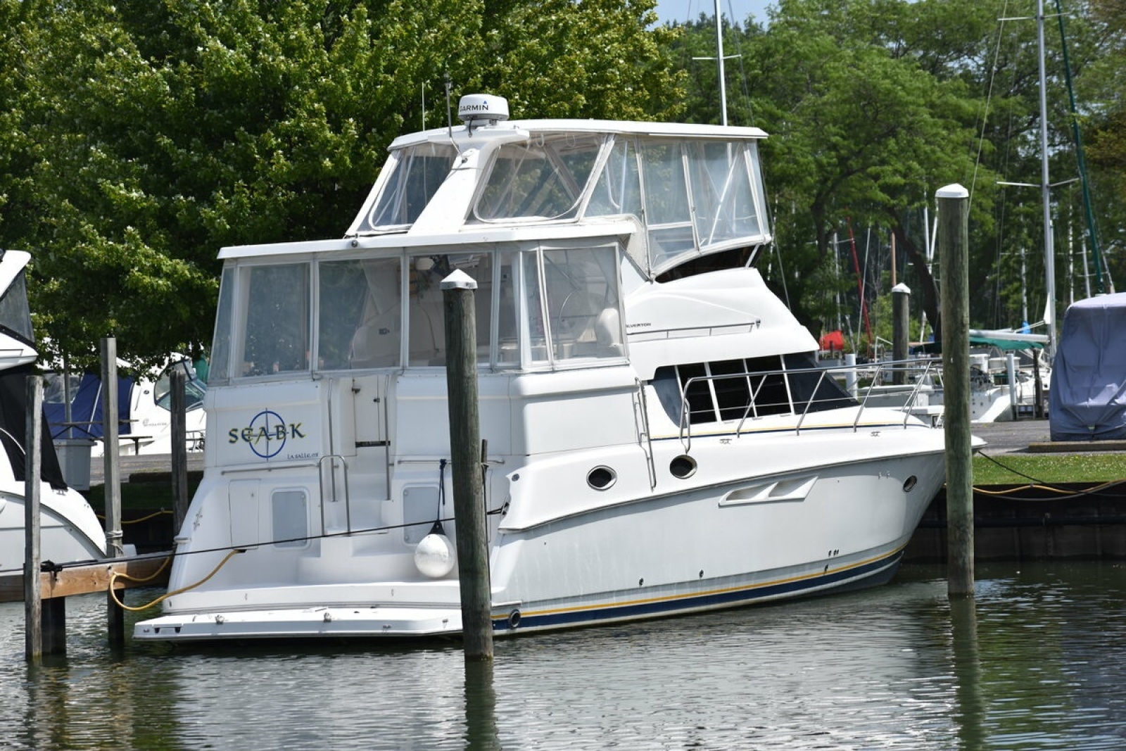 1999 Silverton 422