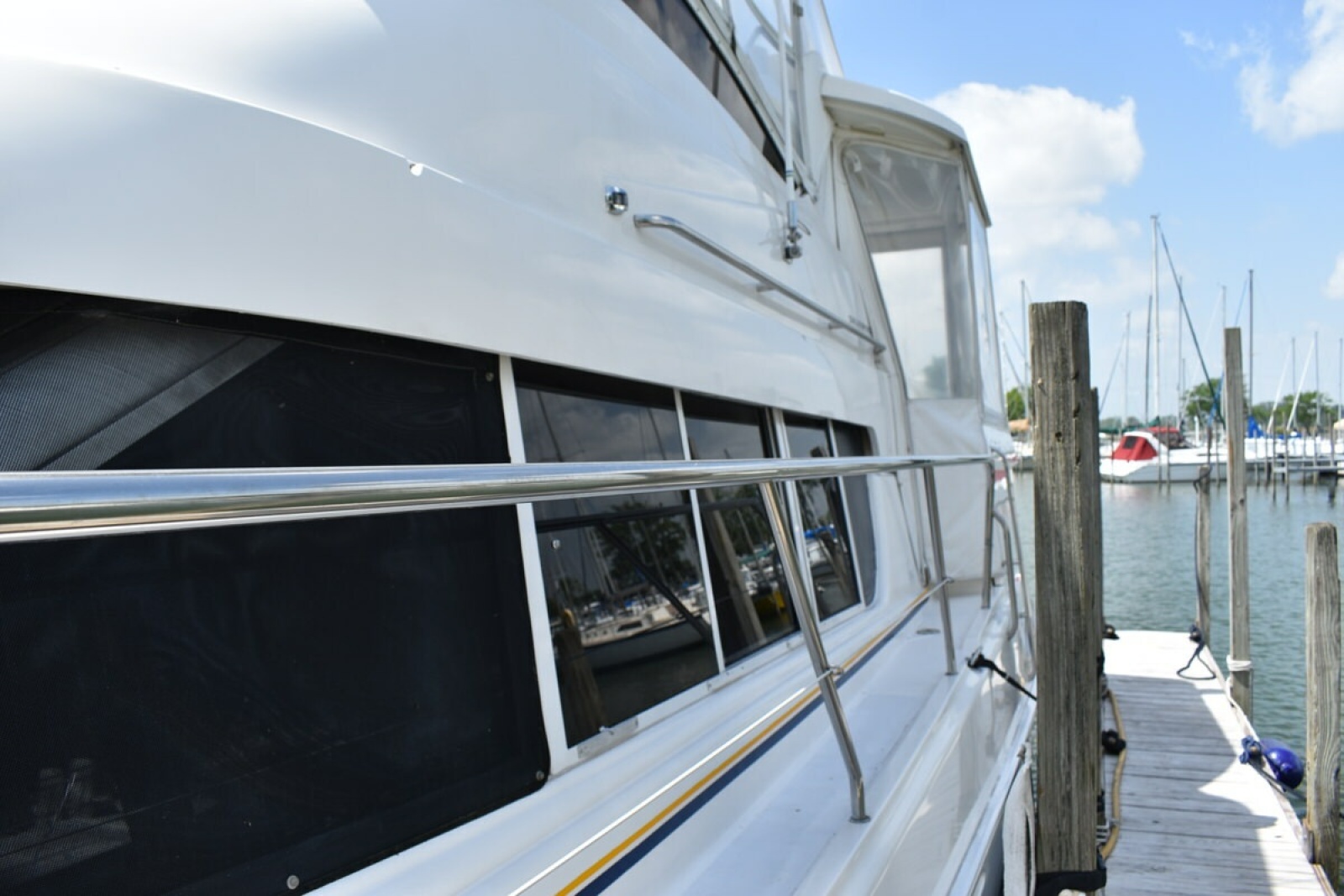 1999 Silverton 422