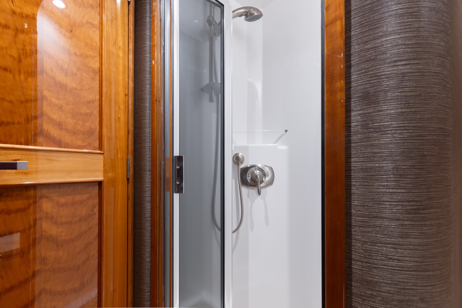 2016 Viking Skybridge