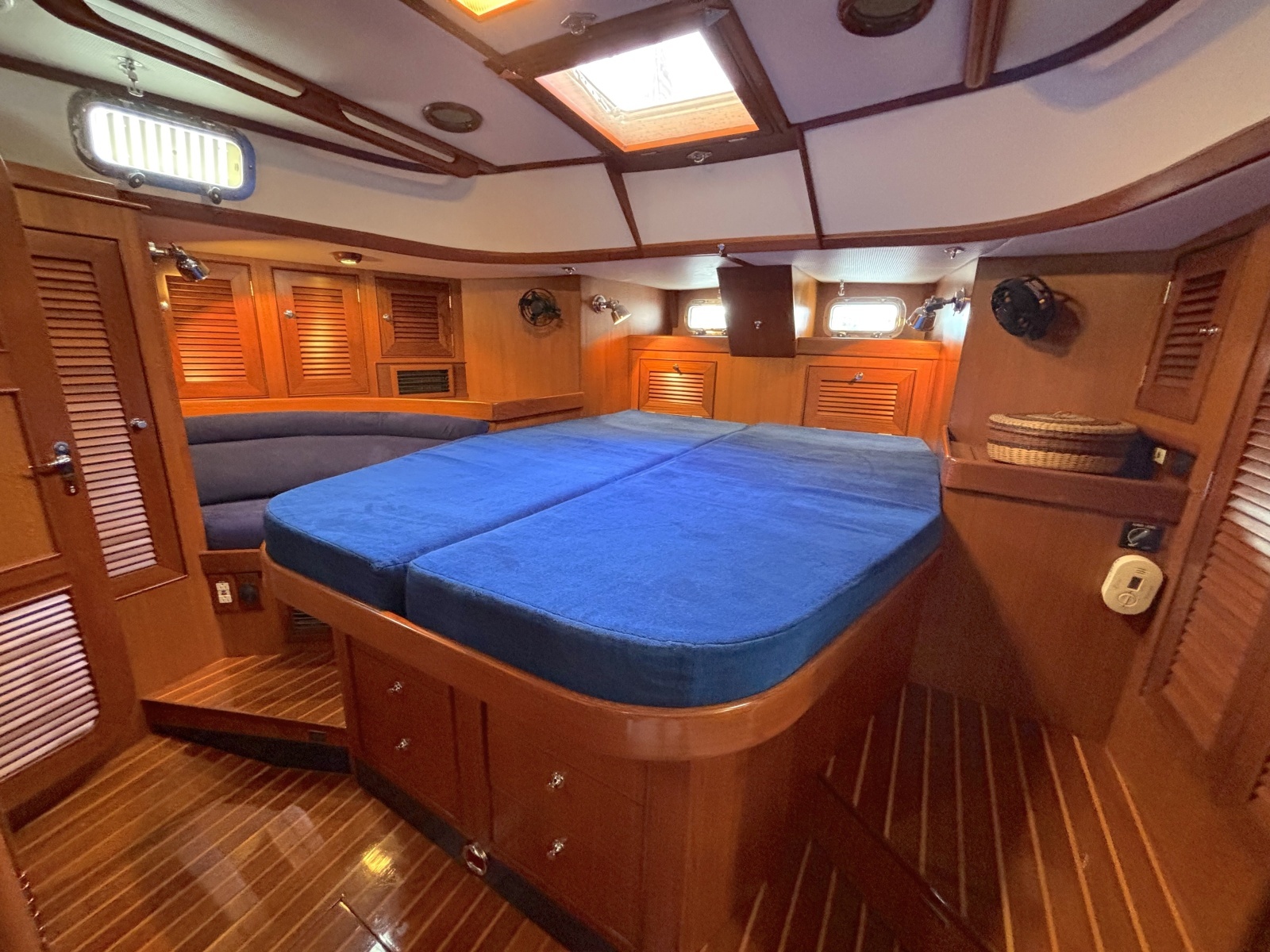 Windhorse 49ft Hylas Yacht For Sale
