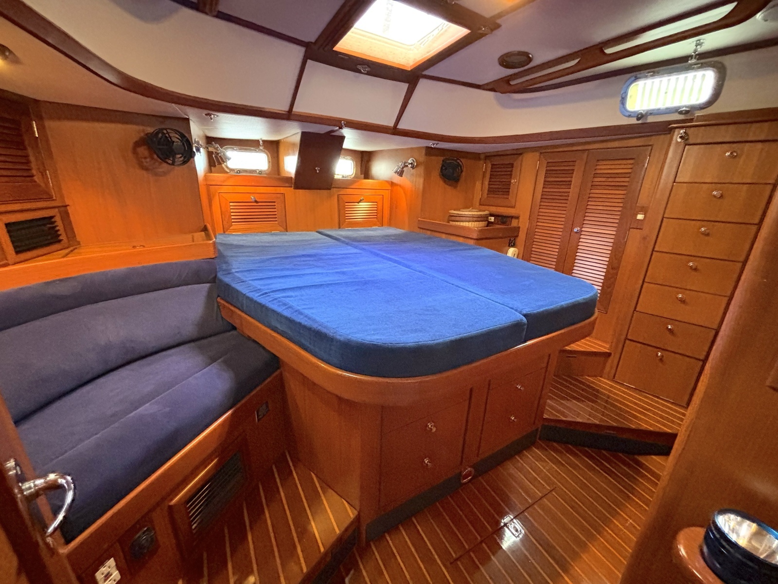 Windhorse 49ft Hylas Yacht For Sale