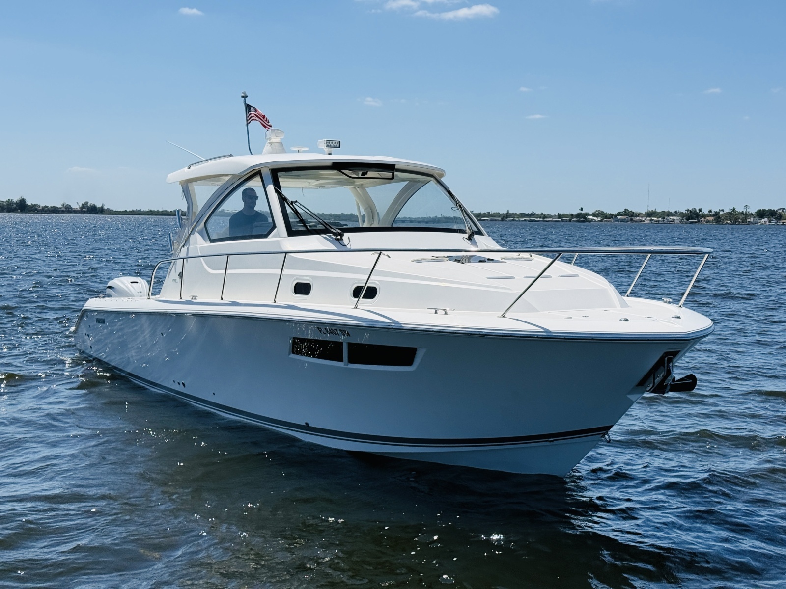 35ft Pursuit Yacht For Sale