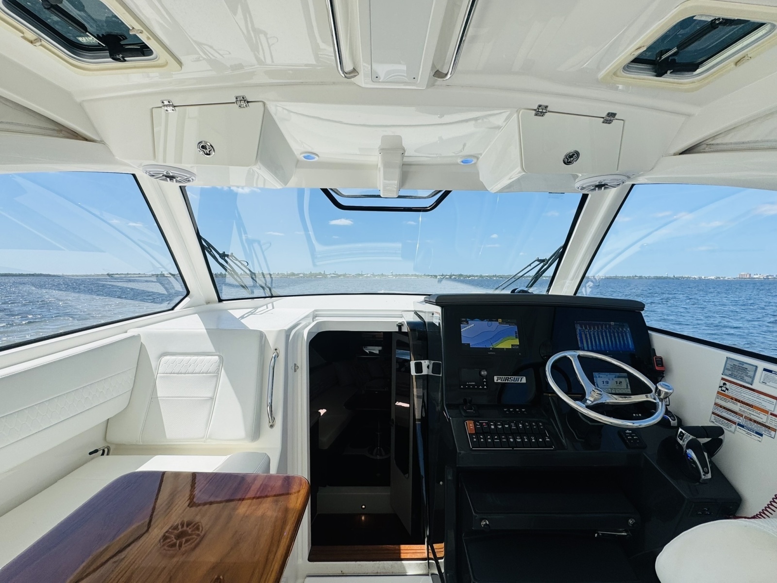 35ft Pursuit Yacht For Sale