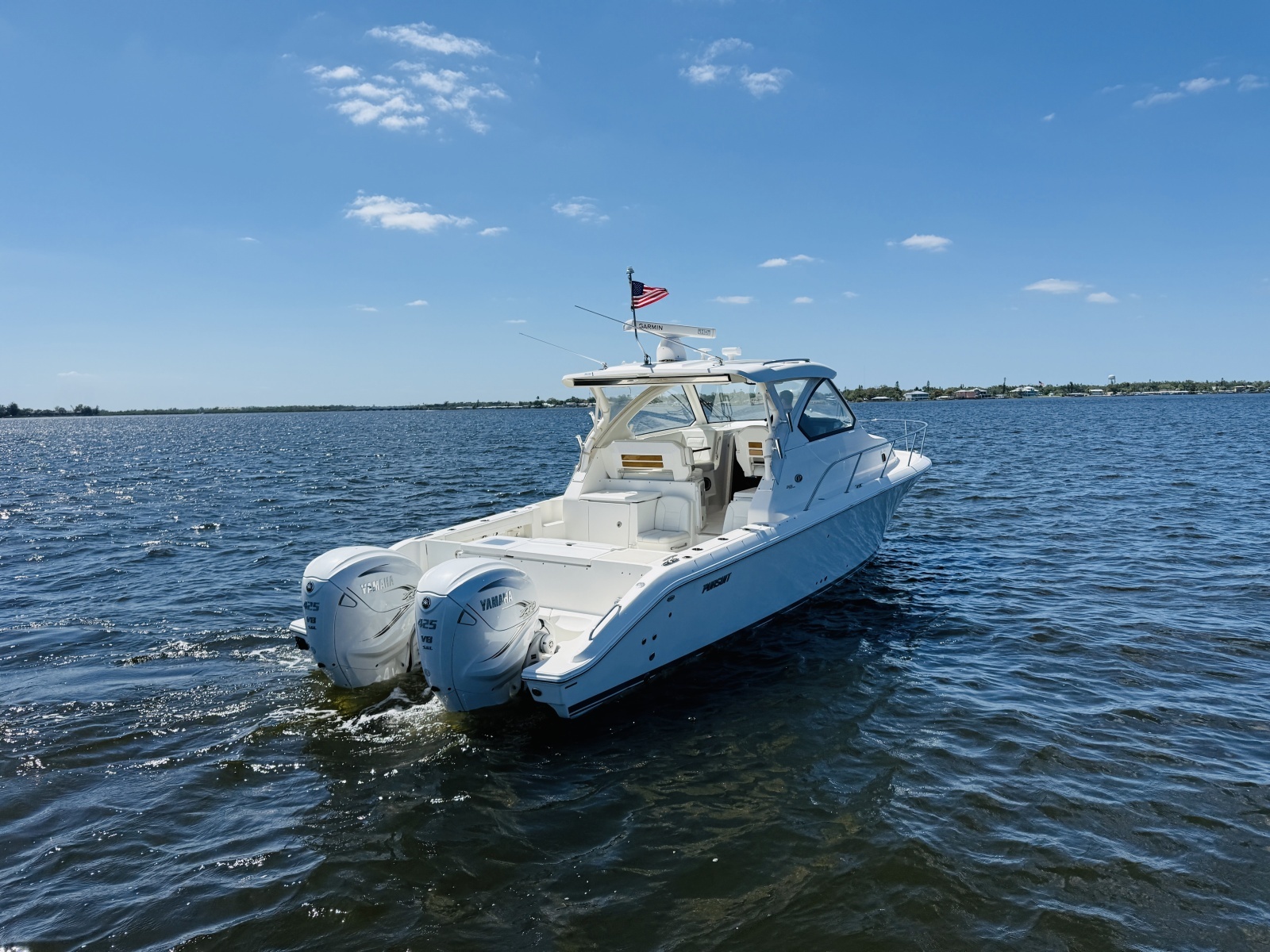 35ft Pursuit Yacht For Sale