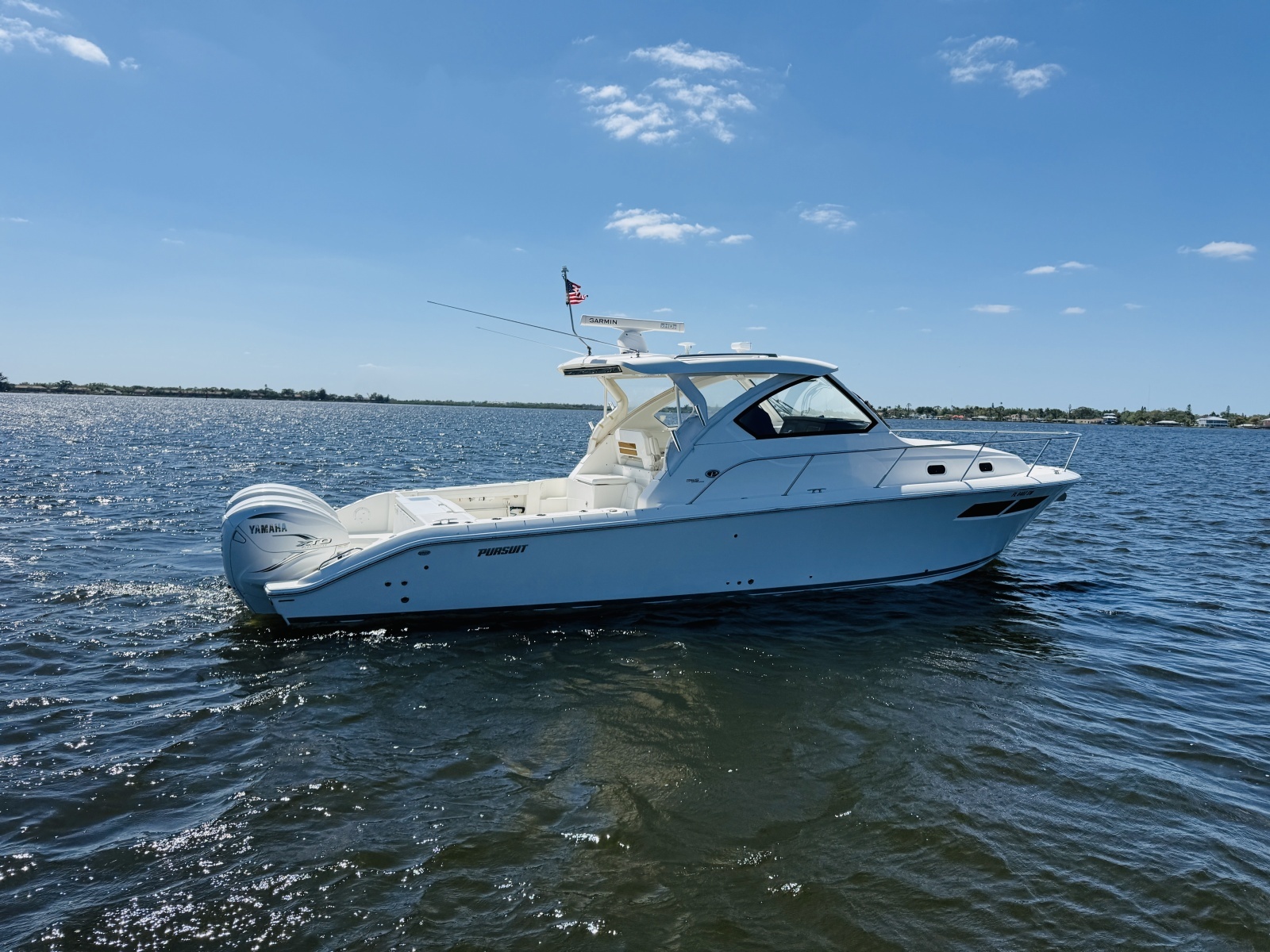 35ft Pursuit Yacht For Sale