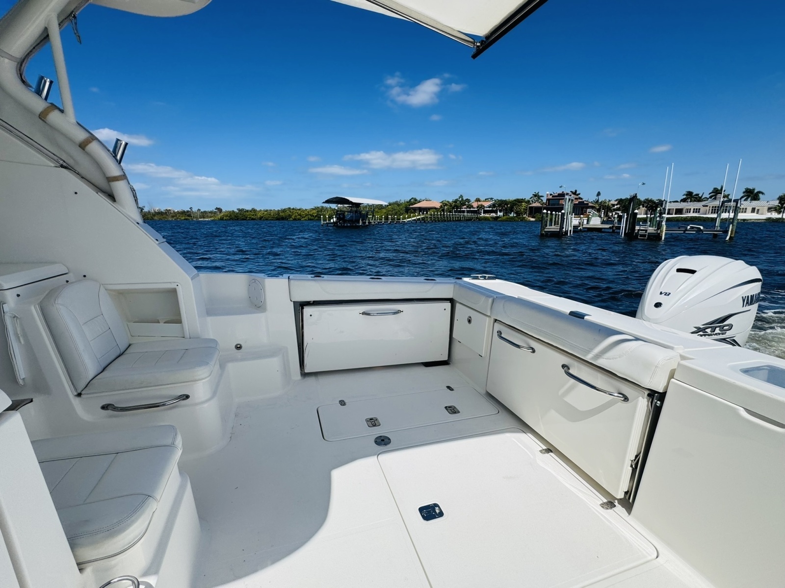 35ft Pursuit Yacht For Sale