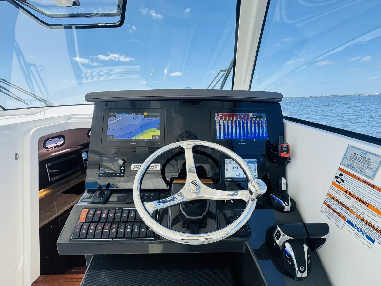 35ft Pursuit Yacht For Sale