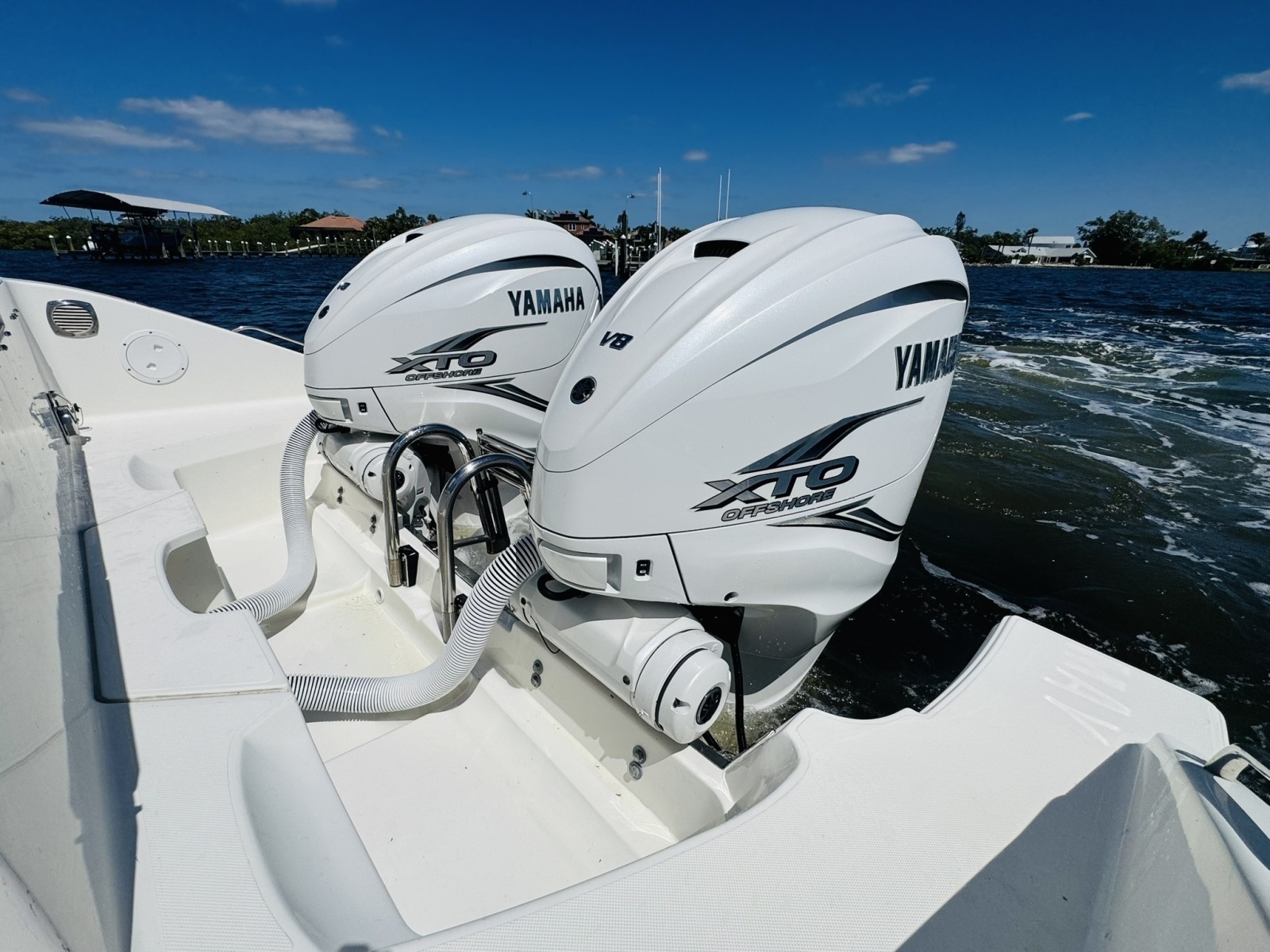 35ft Pursuit Yacht For Sale