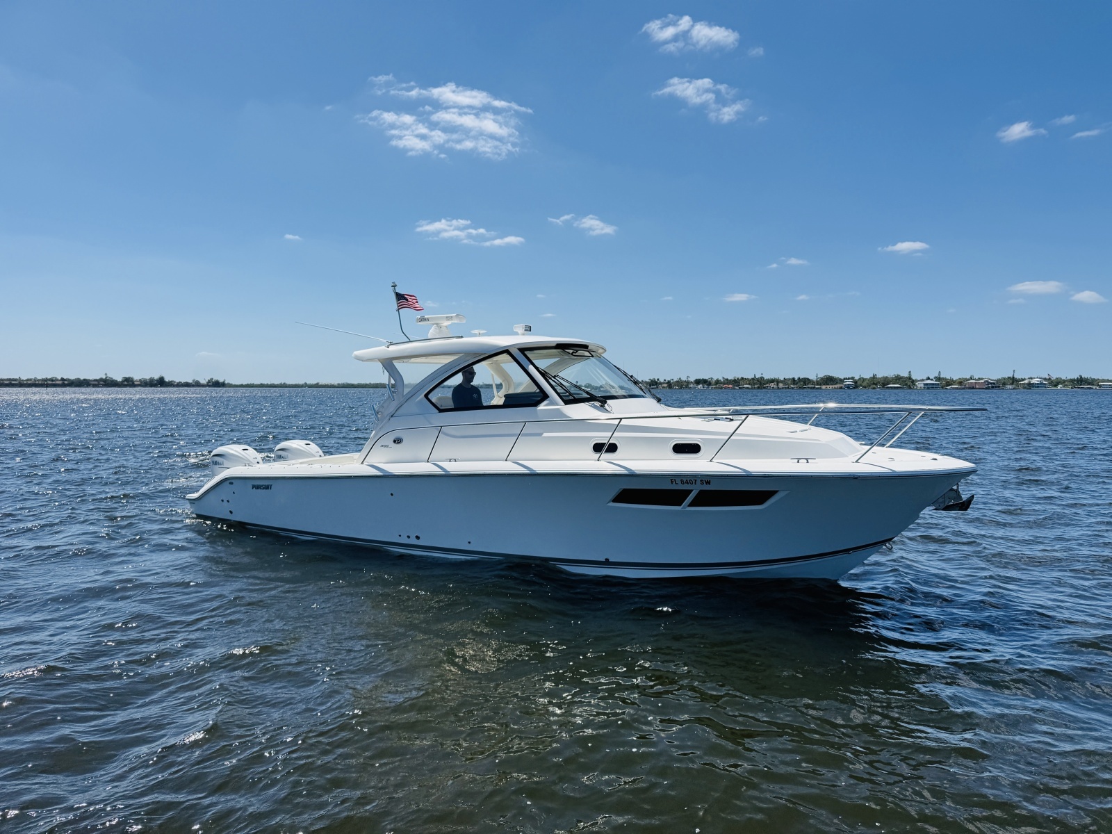 35ft Pursuit Yacht For Sale