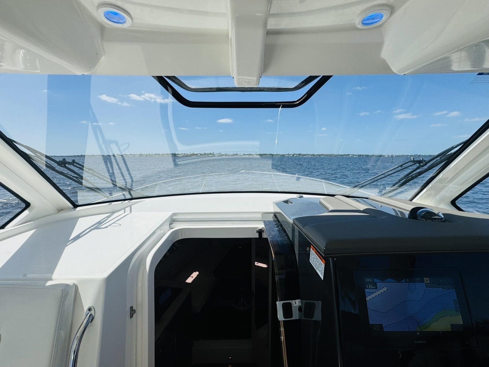 35ft Pursuit Yacht For Sale