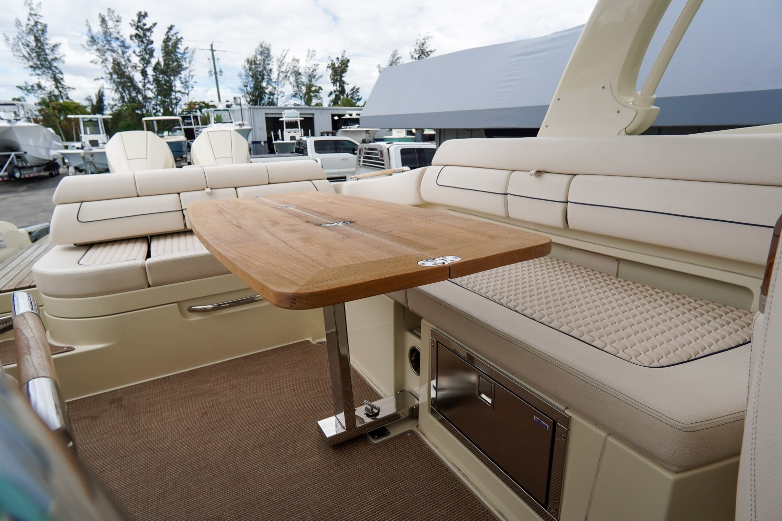 31ft Chris Craft Yacht For Sale