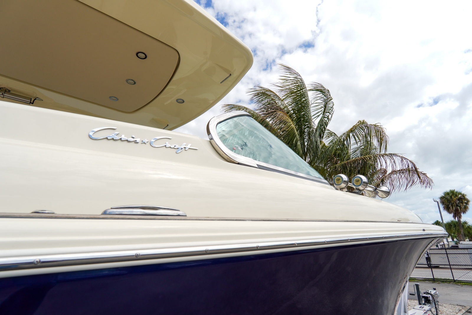 31ft Chris Craft Yacht For Sale