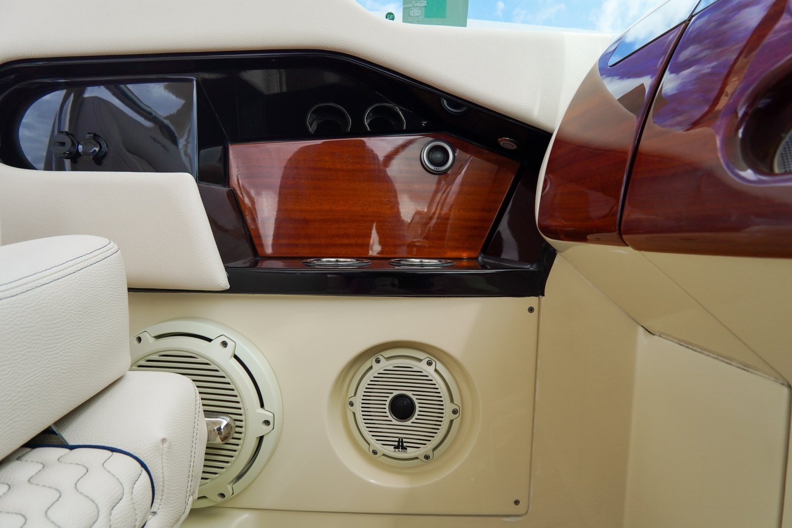 31ft Chris Craft Yacht For Sale