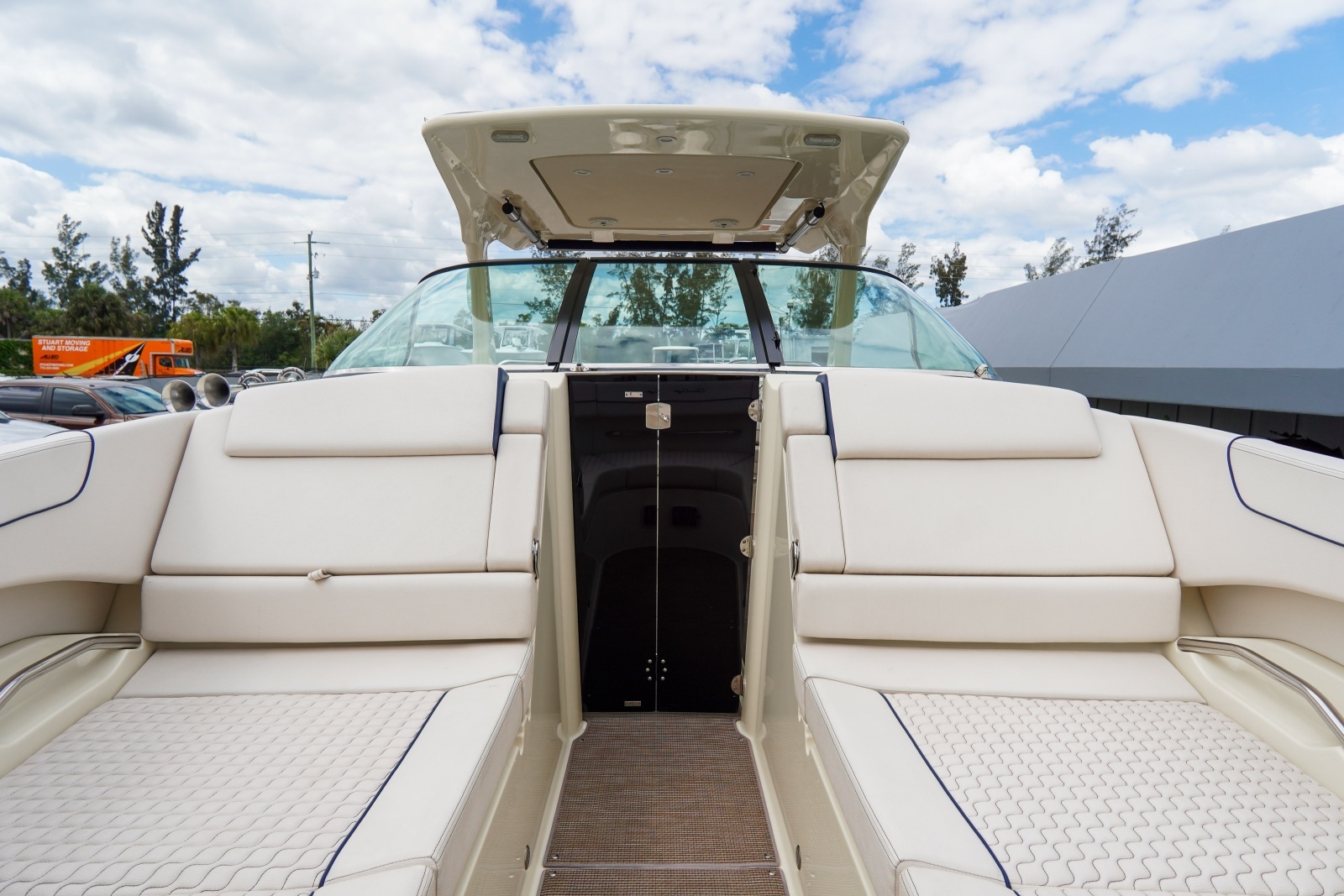 31ft Chris Craft Yacht For Sale