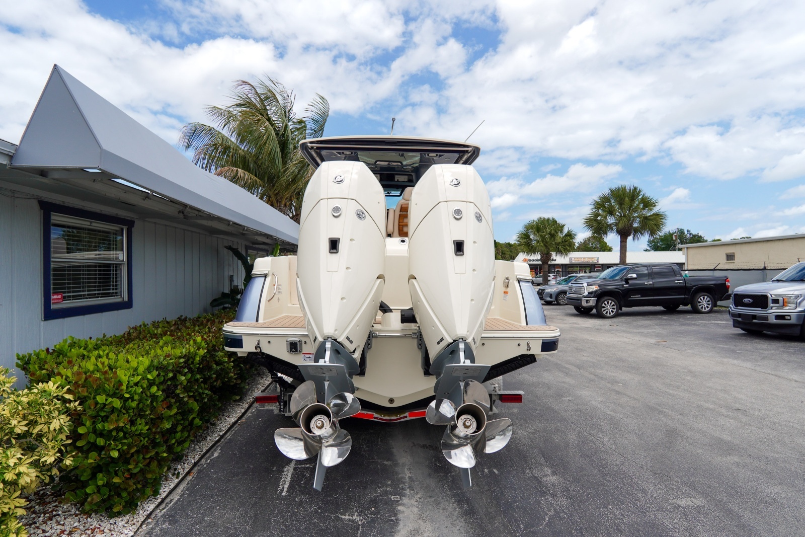 31ft Chris Craft Yacht For Sale