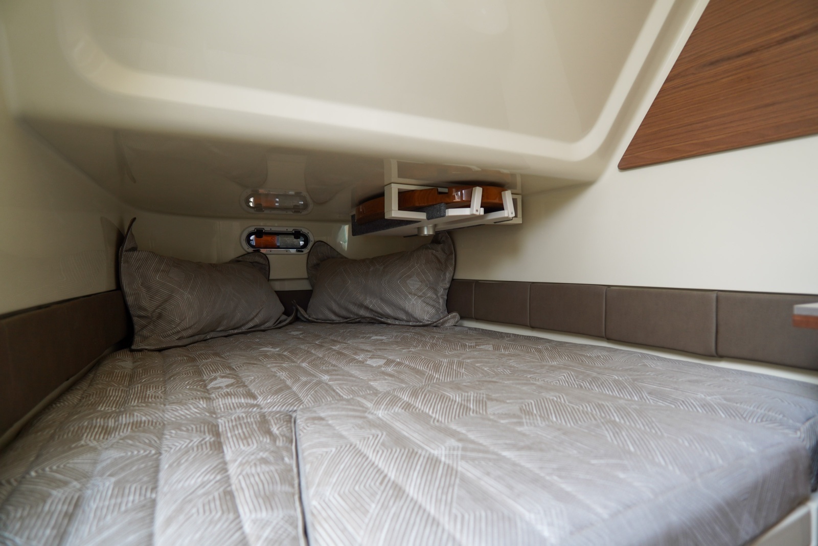 31ft Chris Craft Yacht For Sale