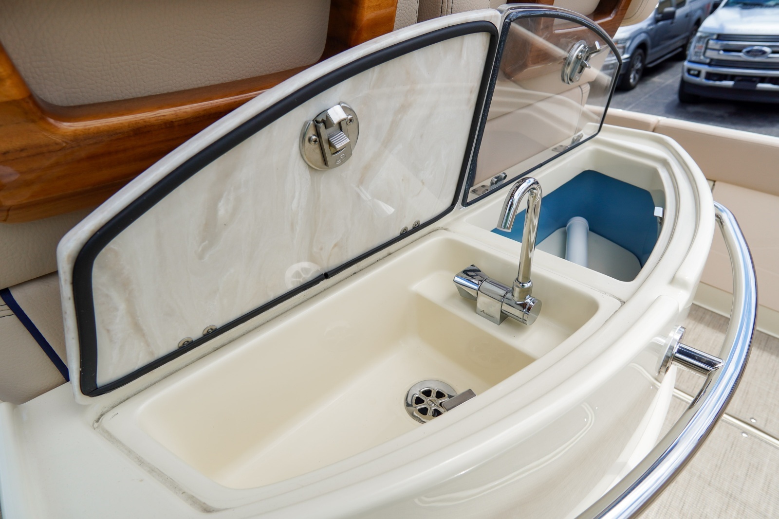 31ft Chris Craft Yacht For Sale