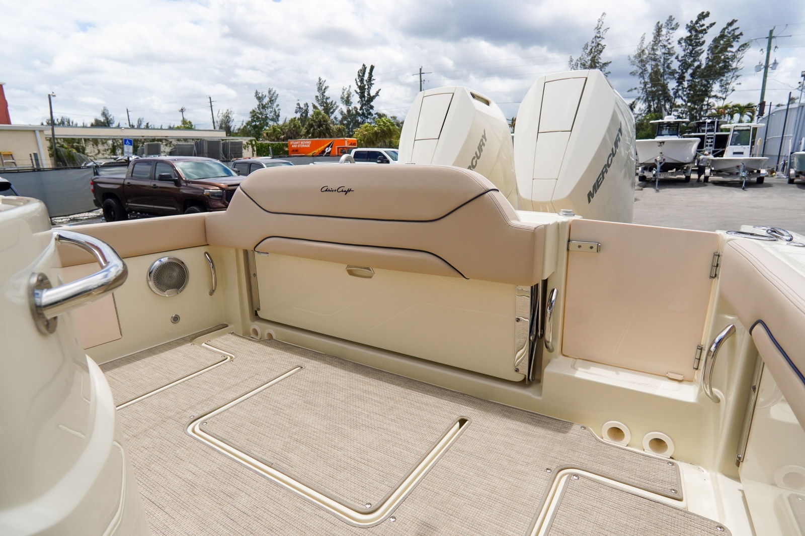 31ft Chris Craft Yacht For Sale