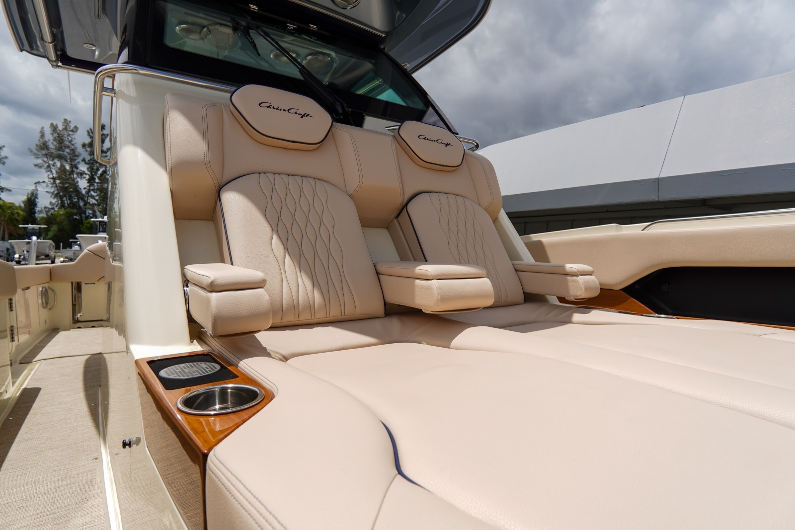 31ft Chris Craft Yacht For Sale