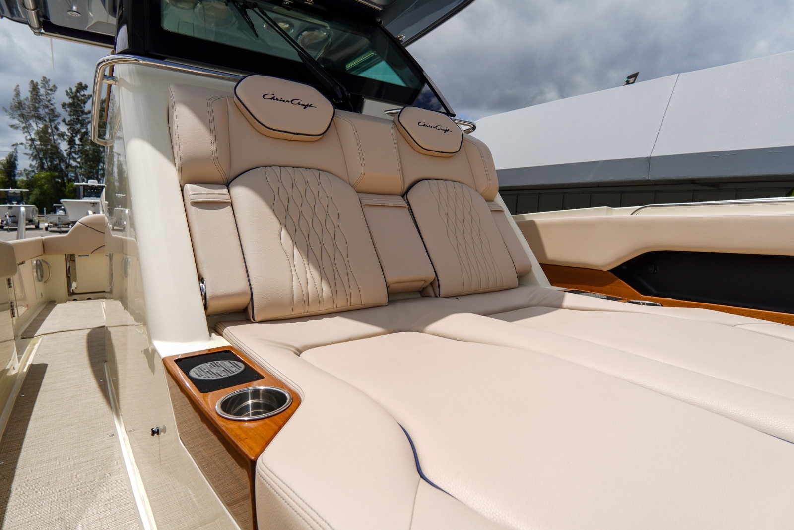 31ft Chris Craft Yacht For Sale