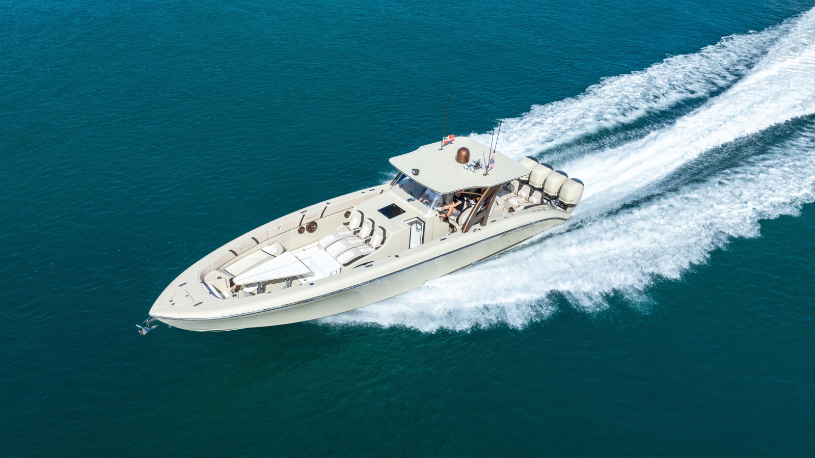 2019 Midnight Express 