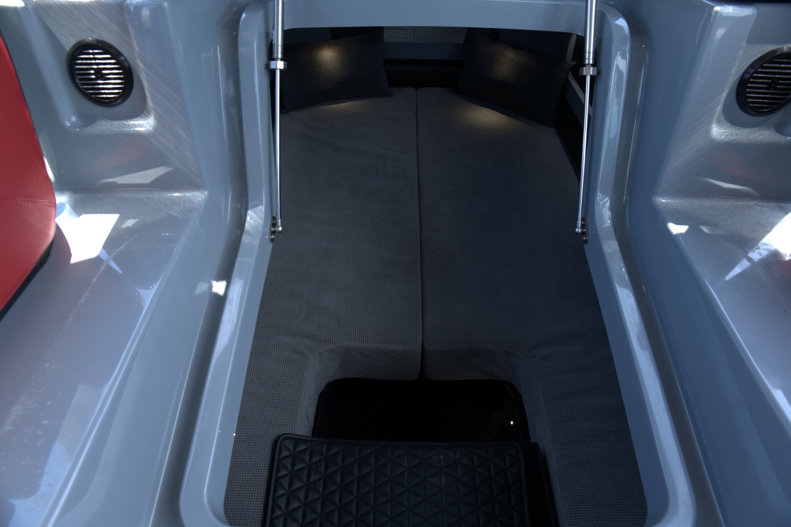 2023 Axopar 28 Brabus Shadow 500