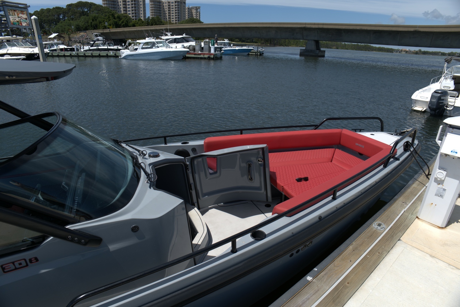 2023 Axopar 28 Brabus Shadow 500