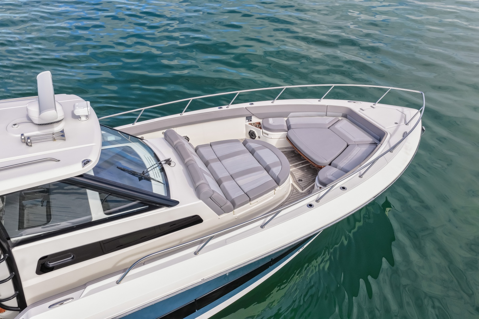 2023 Boston Whaler 
