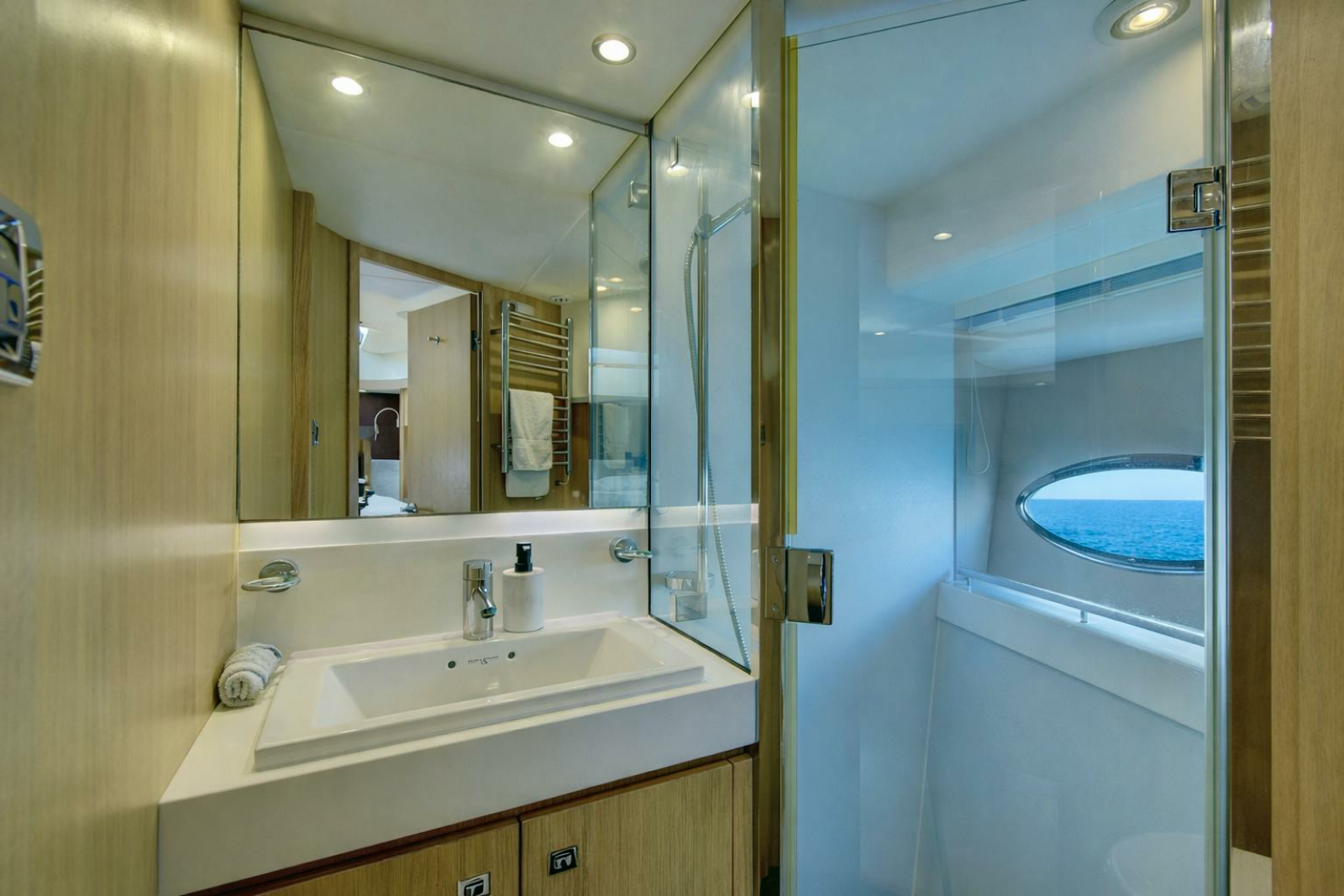 2014 Princess Yachts 