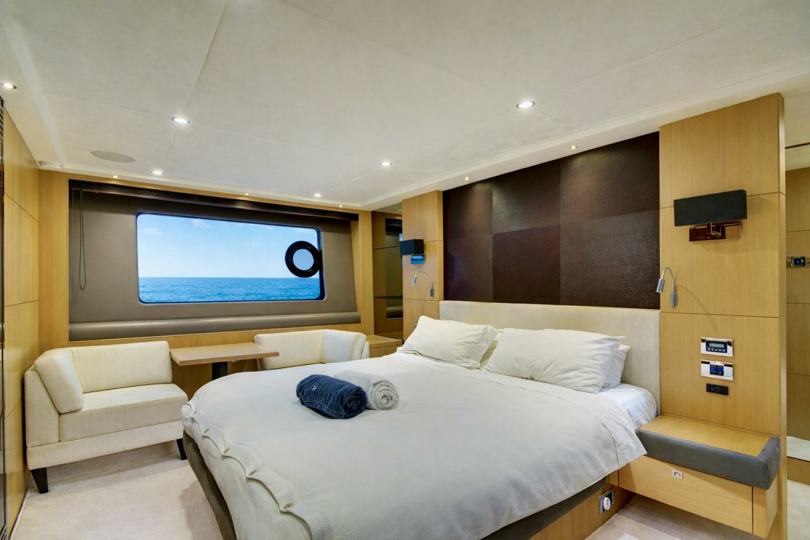 2014 Princess Yachts 