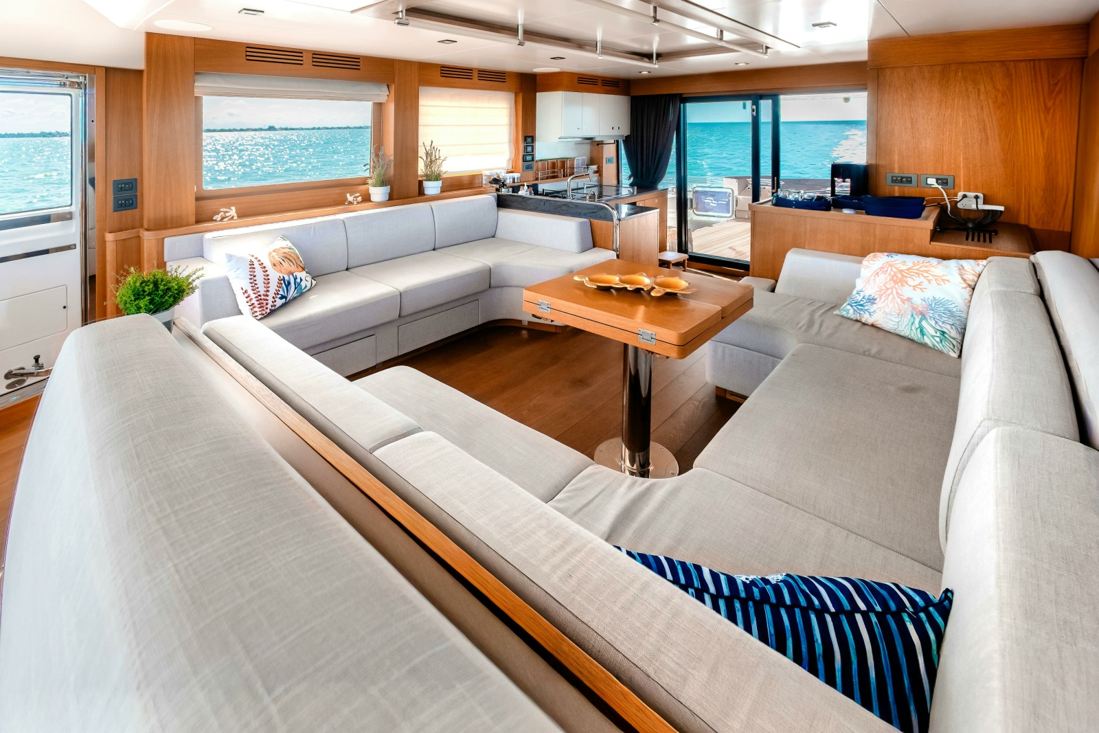 58' 2023 Sirena Yachts 