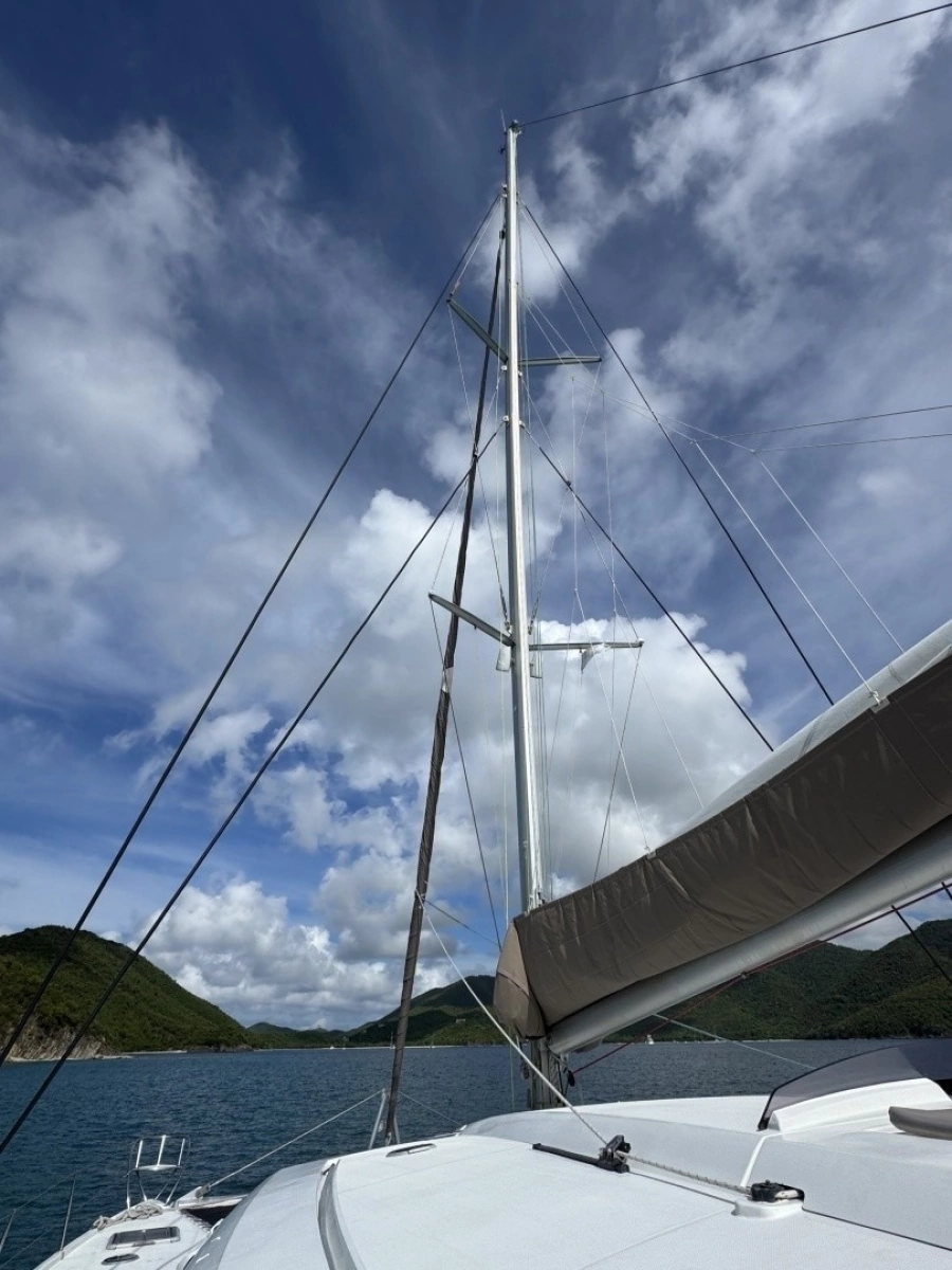 2013 Fountaine Pajot Sanya 57