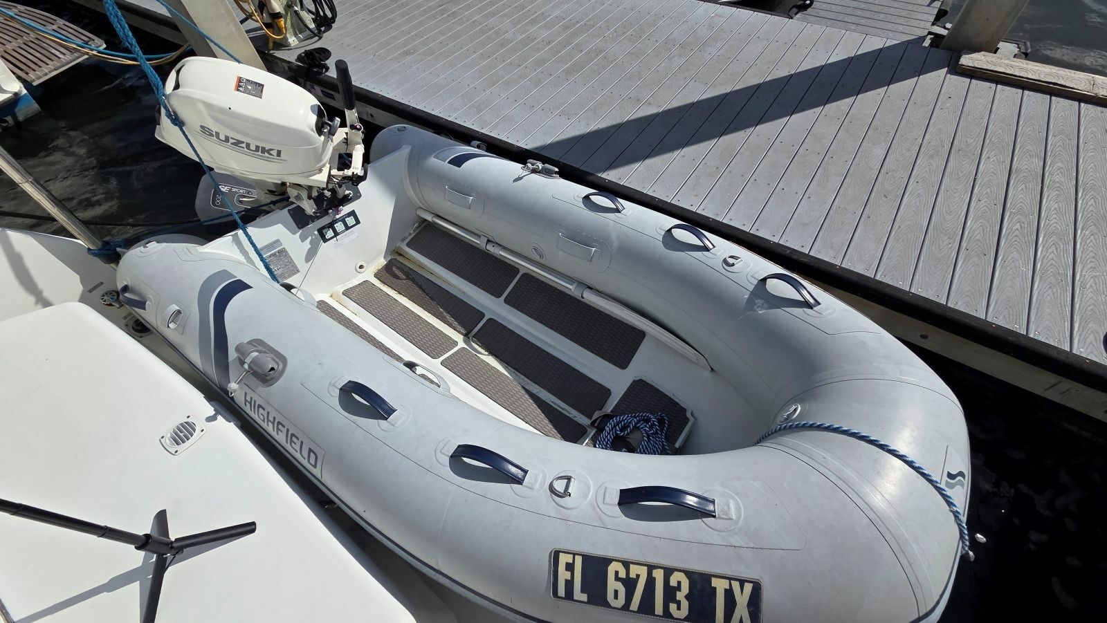 1998 Carver 405 Aft Cabin Motor Yacht