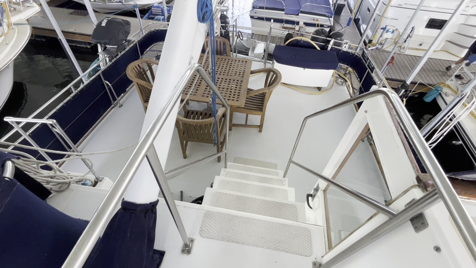 1987 Grand Banks 49 Motor Yacht photo 21