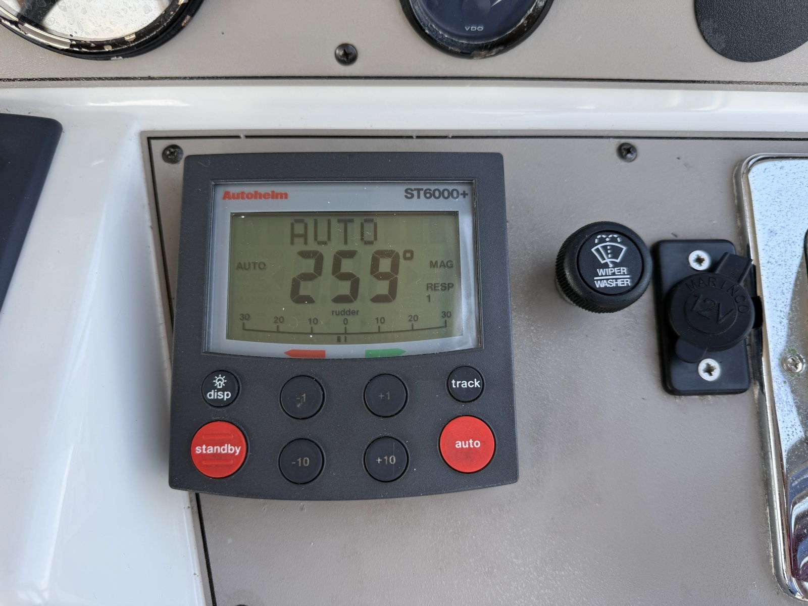 Strait Shooter 38ft Carver Yacht For Sale