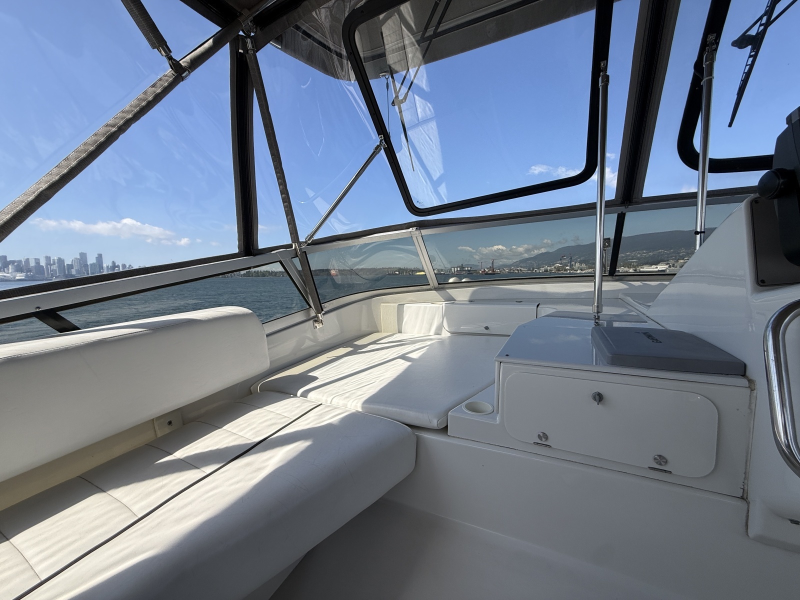 Strait Shooter 38ft Carver Yacht For Sale