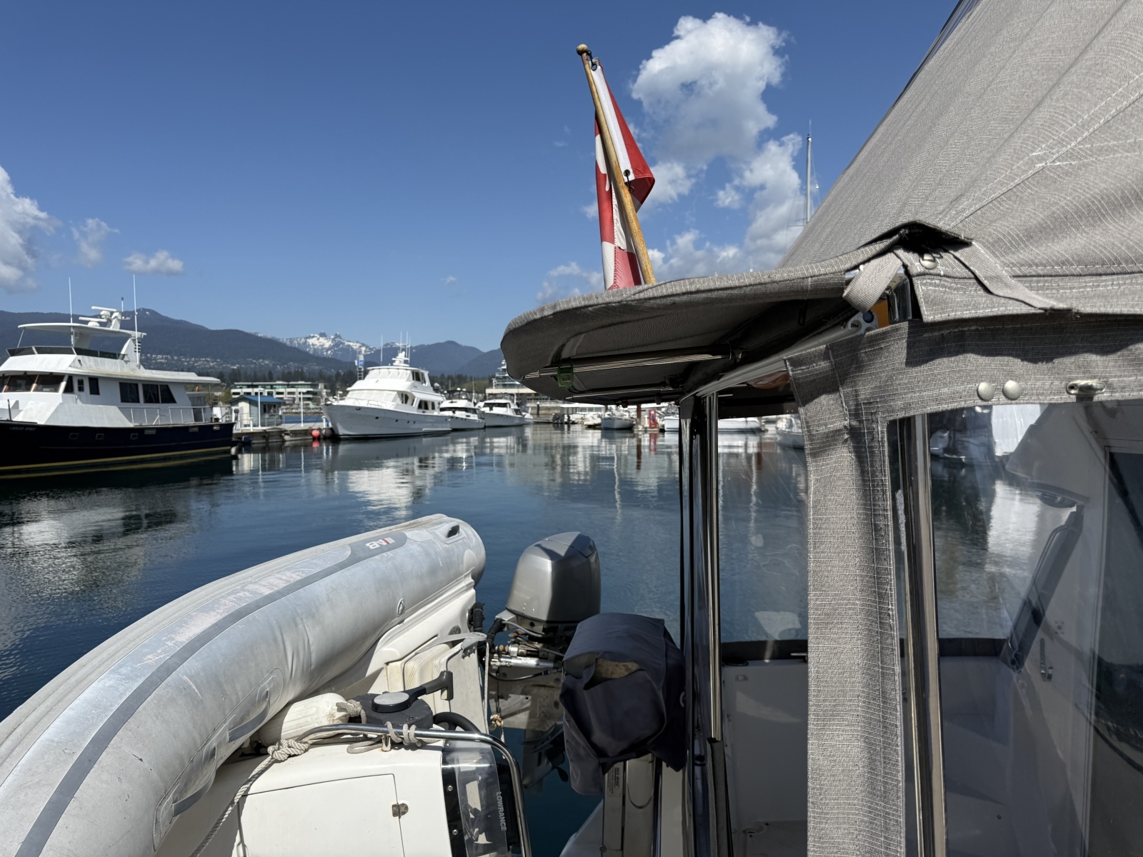 Strait Shooter 38ft Carver Yacht For Sale